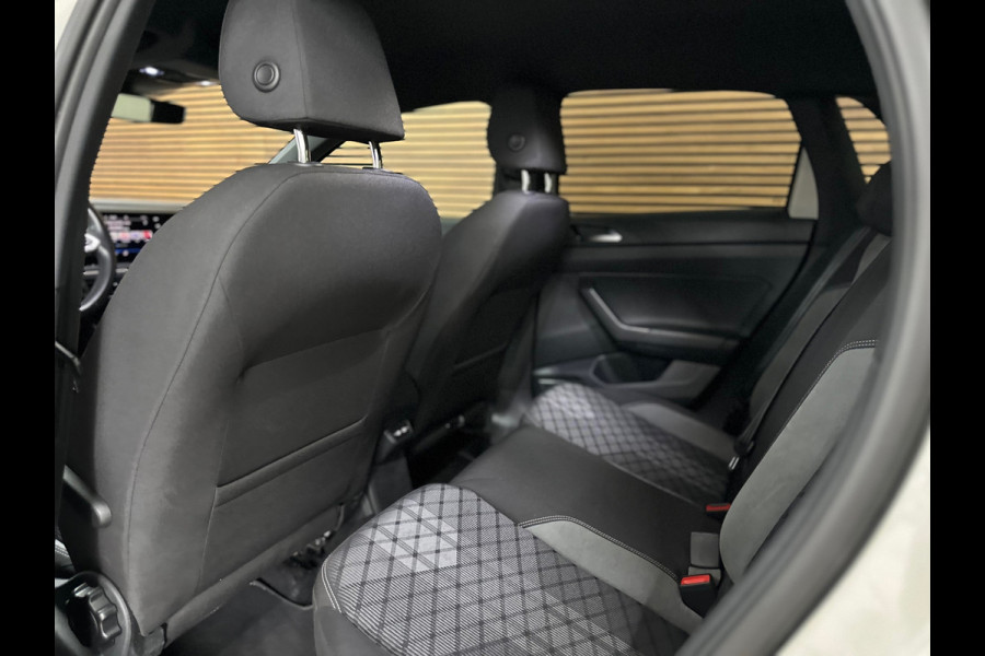 Volkswagen Polo 1.0 TSI R-Line | Carplay | Matrix LED | Camera | Climatronic | Stoelverwarming | 17” Lichtmetaal