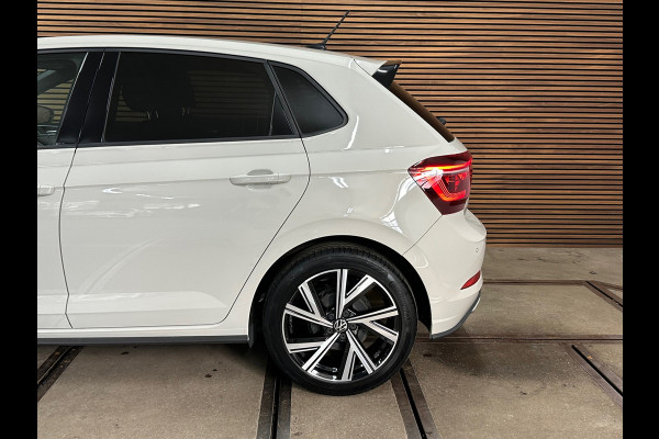 Volkswagen Polo 1.0 TSI R-Line | Carplay | Matrix LED | Camera | Climatronic | Stoelverwarming | 17” Lichtmetaal