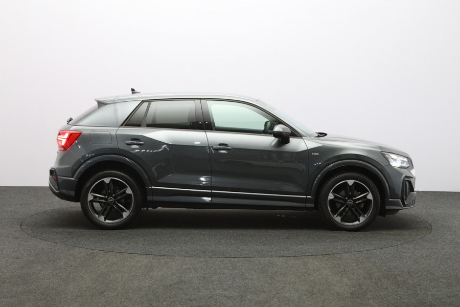 Audi Q2 35 TFSI 150 PK S-Line Edition, Matrix-LED, Camera, Stoelverwarming