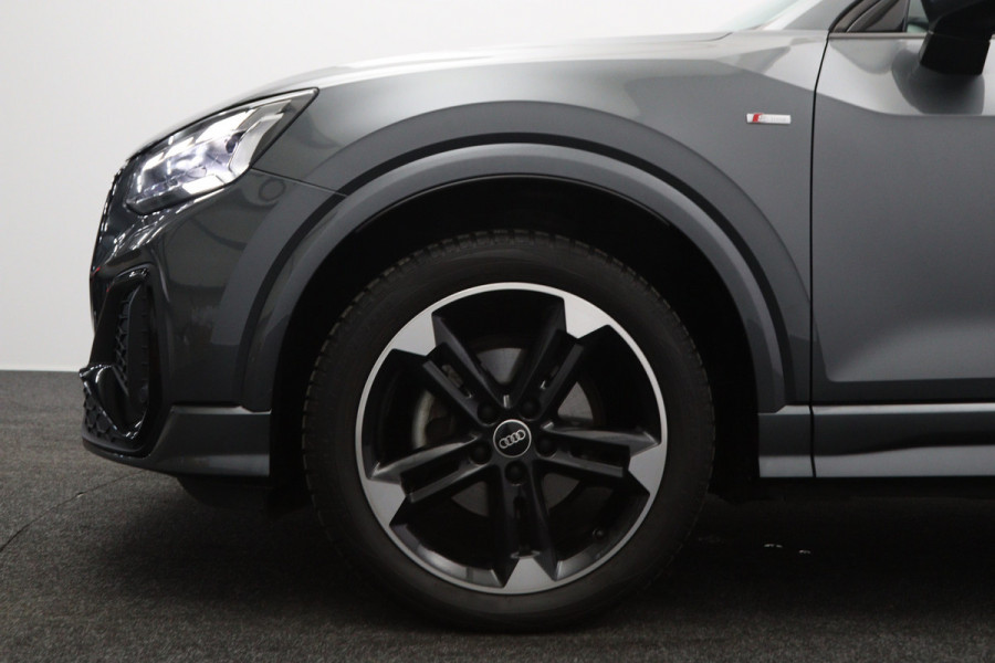 Audi Q2 35 TFSI 150 PK S-Line Edition, Matrix-LED, Camera, Stoelverwarming