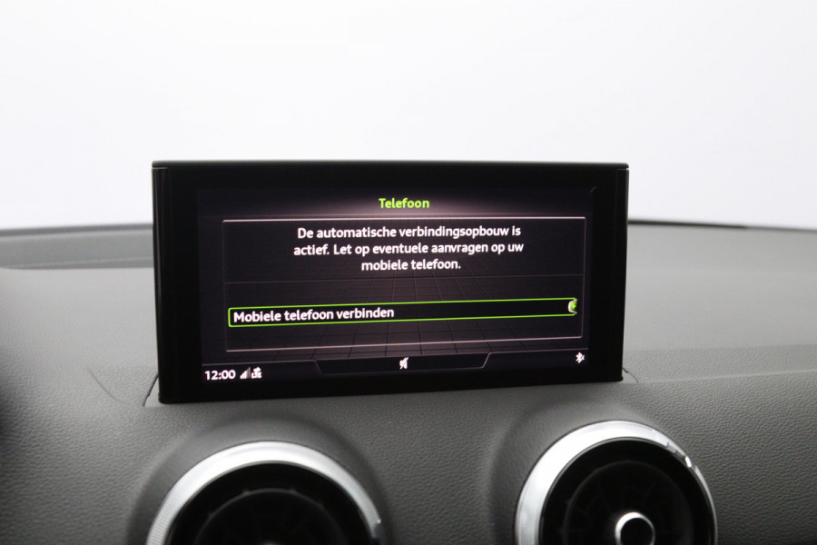 Audi Q2 35 TFSI 150 PK S-Line Edition, Matrix-LED, Camera, Stoelverwarming