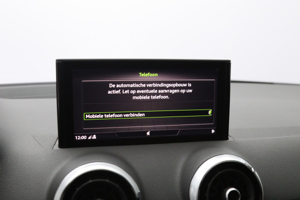 Audi Q2 35 TFSI 150 PK S-Line Edition, Matrix-LED, Camera, Stoelverwarming