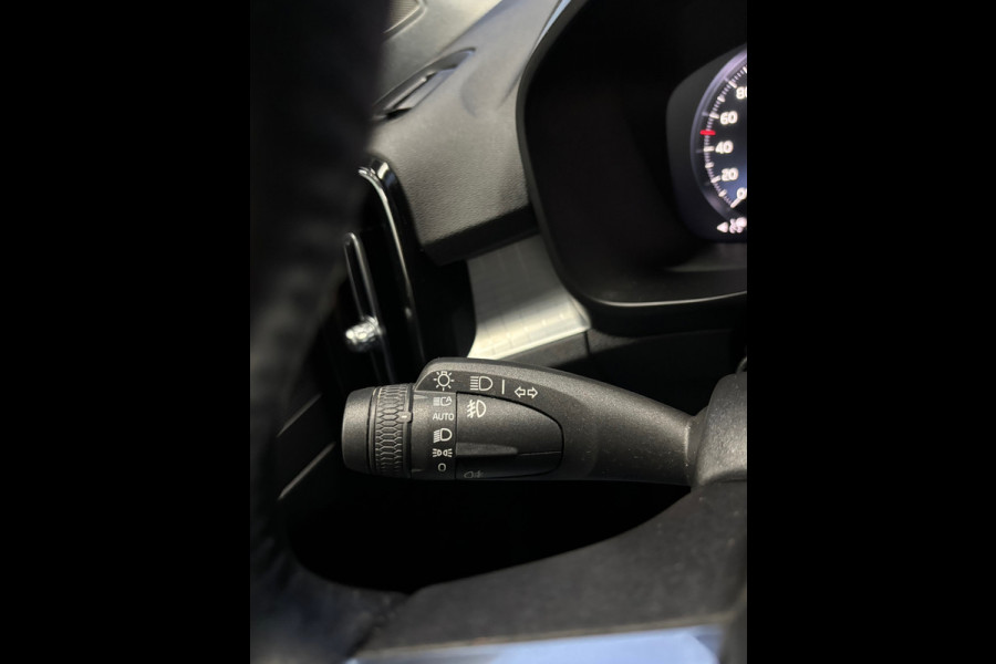 Volvo XC40 1.5 T2 Business Pro Navi | Clima | Camera | Cruise