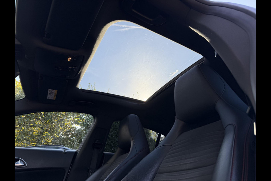 Mercedes-Benz CLA-Klasse Shooting Brake 180 AMG | Panoramadak | Camera | Navigatie | Carplay | Stoelverwarming |