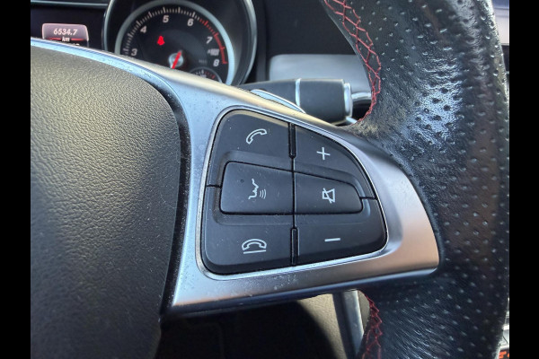 Mercedes-Benz CLA-Klasse Shooting Brake 180 AMG | Panoramadak | Camera | Navigatie | Carplay | Stoelverwarming |