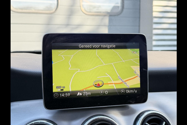 Mercedes-Benz CLA-Klasse Shooting Brake 180 AMG | Panoramadak | Camera | Navigatie | Carplay | Stoelverwarming |
