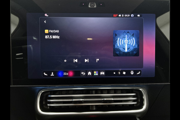 Mercedes-Benz CLA-Klasse Shooting Brake 250+ Business Solution AMG 85.5 kWh | Trekhaak | Panoramadak | Adapt. Cruise Control | Parkeerassistent | Smartphone Integratie |