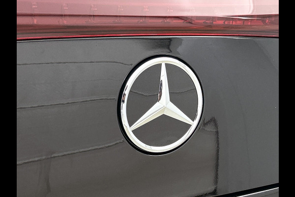 Mercedes-Benz CLA-Klasse Shooting Brake 250+ Business Solution AMG 85.5 kWh | Trekhaak | Panoramadak | Adapt. Cruise Control | Parkeerassistent | Smartphone Integratie |