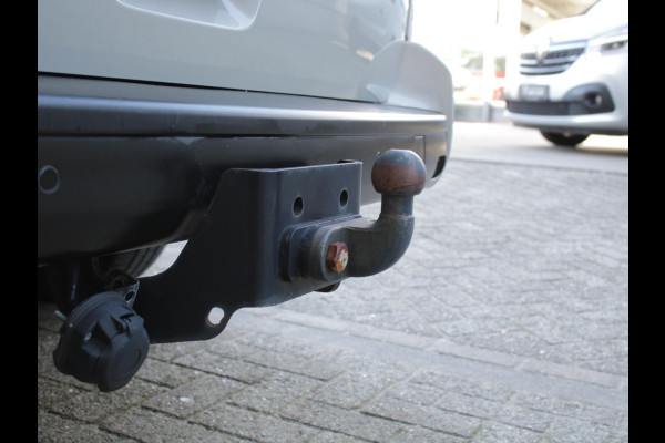 Toyota ProAce Worker 2.0 D-4D Professional Long DC | AUTOMAAT | LEDEREN BEKLEDING |