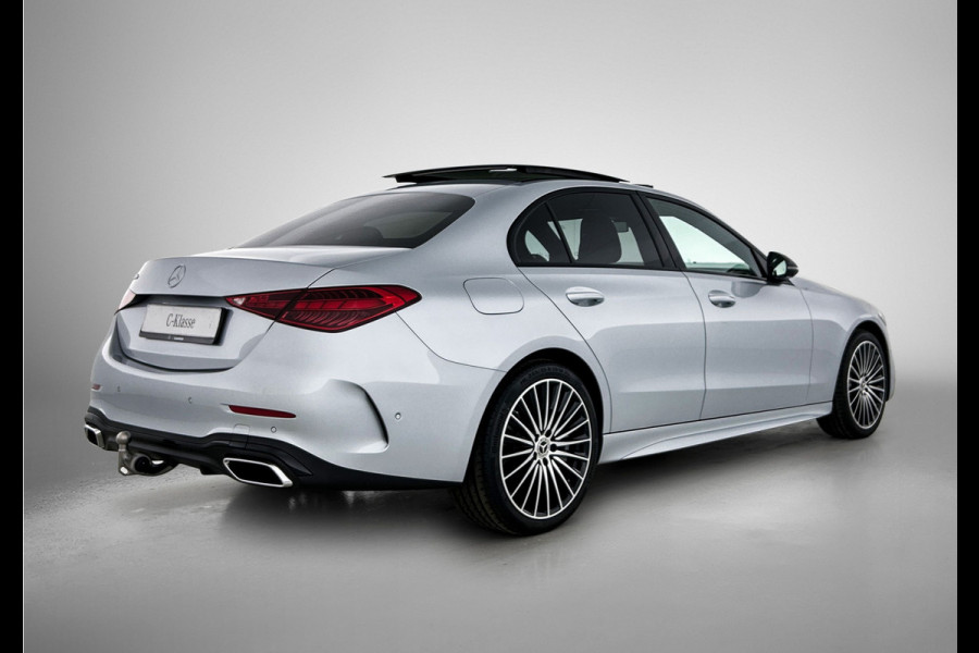 Mercedes-Benz C-Klasse 300 e 140 Years Edition | AMG line | Trekhaak | Panoramaschuifdak | 360°-camera | Nightpakket | Adapt. Cruise Control |
