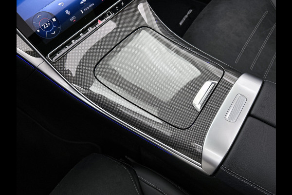 Mercedes-Benz C-Klasse 300 e 140 Years Edition | AMG line | Trekhaak | Panoramaschuifdak | 360°-camera | Nightpakket | Adapt. Cruise Control |