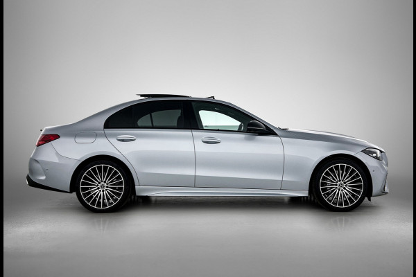 Mercedes-Benz C-Klasse 300 e 140 Years Edition | AMG line | Trekhaak | Panoramaschuifdak | 360°-camera | Nightpakket | Adapt. Cruise Control |