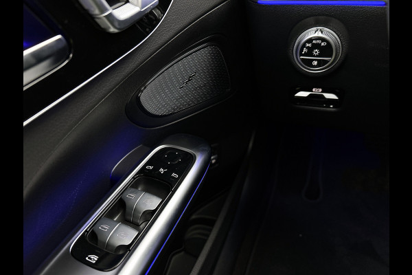 Mercedes-Benz C-Klasse 300 e 140 Years Edition | AMG line | Trekhaak | Panoramaschuifdak | 360°-camera | Nightpakket | Adapt. Cruise Control |