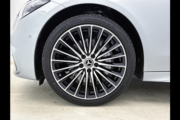 Mercedes-Benz C-Klasse 300 e 140 Years Edition | AMG line | Trekhaak | Panoramaschuifdak | 360°-camera | Nightpakket | Adapt. Cruise Control |