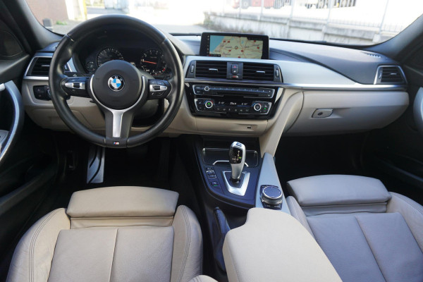BMW 3 Serie 318i Edition M Sport Shadow Executive/19 Inch/ Carplay/Camera.