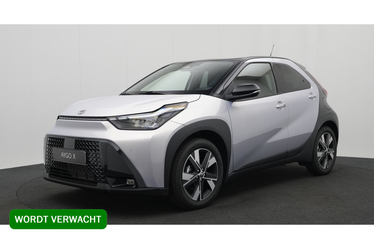 Toyota Aygo X Hybrid 115 pulse Automaat ** Stoelverwarming ** Camera ** Carplay ** Keyless