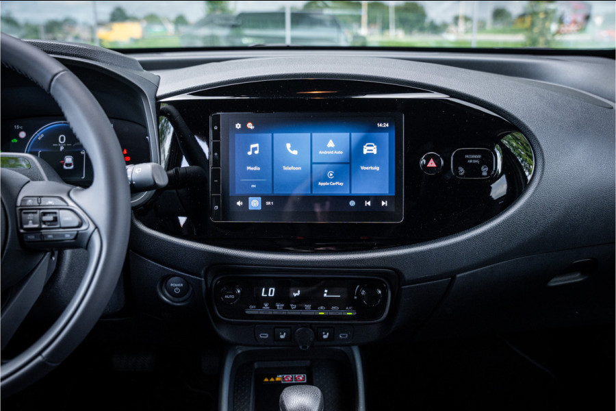 Toyota Aygo X Hybrid 115 pulse Automaat ** Stoelverwarming ** Camera ** Carplay ** Keyless