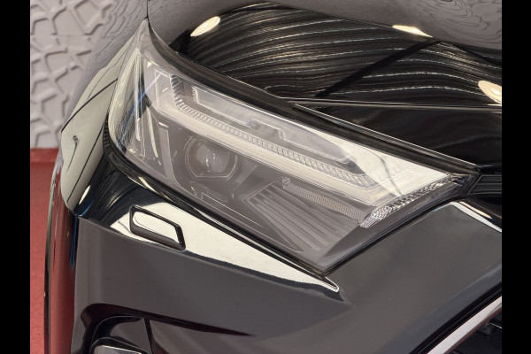 Toyota RAV4 2.5 PLUG-IN HYBRID AWD 306PK 1500KG TREKGEW. HEADUP SPIEGEL.CAM LED ELEK.KLEP STUUR/STOELVERW. V+A PHEV PLUG IN