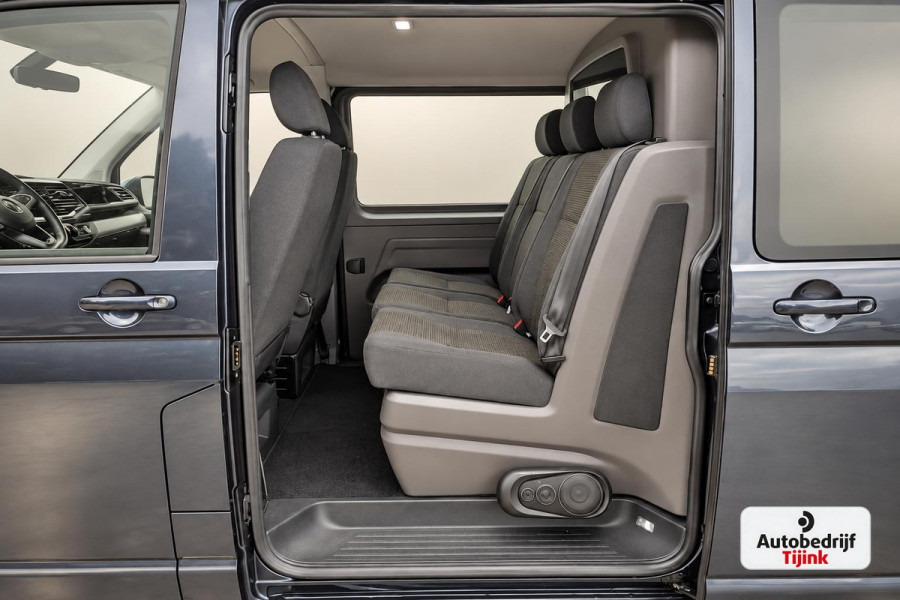 Volkswagen Transporter 2.0 TDI L2H1 150PK DSG DC Bulli | ACC | 2x Schuifdeur | LED | Virtual | Trekhaak | Sluithulp | Camera | App-connect | LMV |