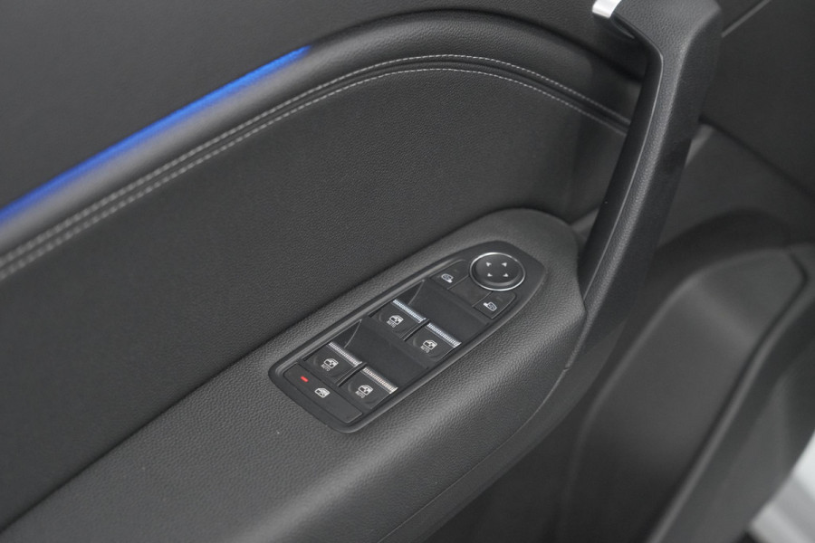 Renault Captur 1.6 E-Tech hybrid 145 SL Rive Gauche | Trekhaak | Camera | Apple Carplay | 9.3 Inch Grootscherm