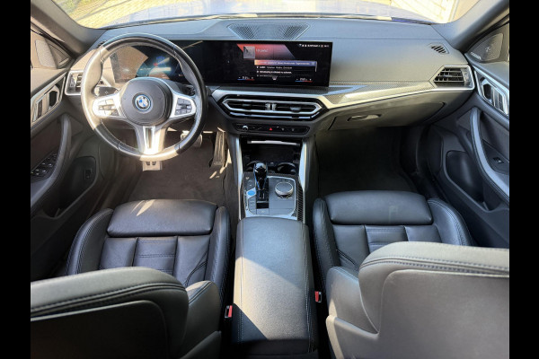 BMW i4 M50 High Executive 84 kWh 19"/Lederen M-stoelen + memory/Harman Kardon/Keyless/Camera/Adaptief M onderstel/Stoelverwarming