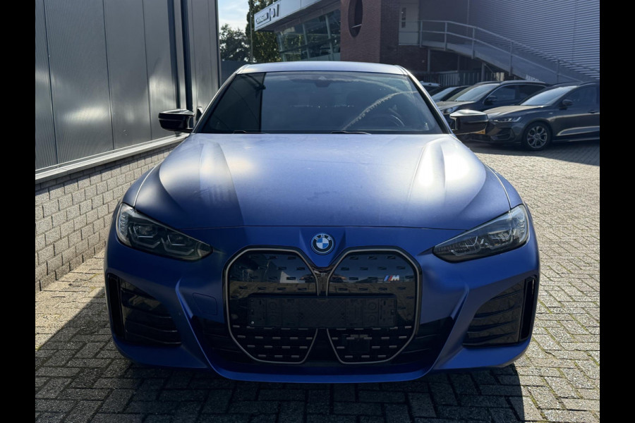 BMW i4 M50 High Executive 84 kWh 19"/Lederen M-stoelen + memory/Harman Kardon/Keyless/Camera/Adaptief M onderstel/Stoelverwarming