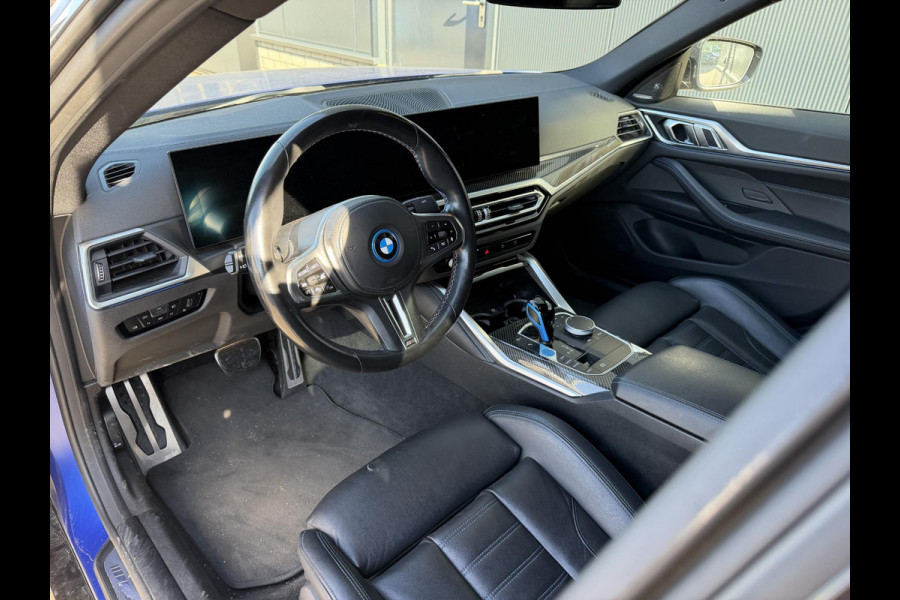 BMW i4 M50 High Executive 84 kWh 19"/Lederen M-stoelen + memory/Harman Kardon/Keyless/Camera/Adaptief M onderstel/Stoelverwarming