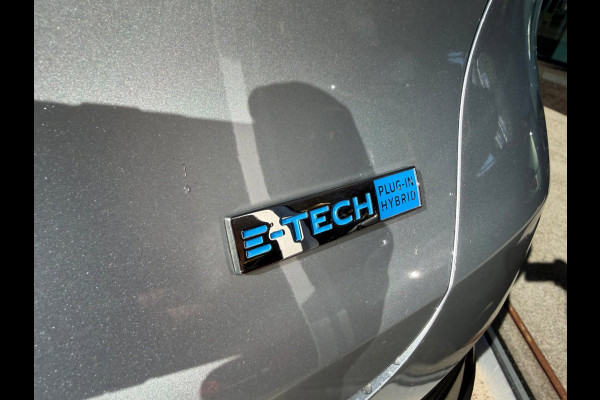 Renault Captur 1.6 E-Tech Plug-in Hybrid 160 Edition One Groot Navi / Camera / Stoel verwarming / Clima / LM velgen