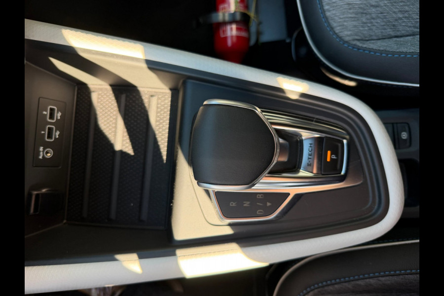 Renault Captur 1.6 E-Tech Plug-in Hybrid 160 Edition One Groot Navi / Camera / Stoel verwarming / Clima / LM velgen