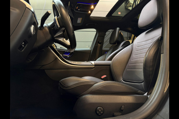 Mercedes-Benz C-Klasse 300 e AMG LINE |PANO|FABRIEKSGARANTIE|SFEERVERLICHTING|GLASCOATING|CARPLAY|DEALER ONDERHOUDEN|19INCH|313PK|