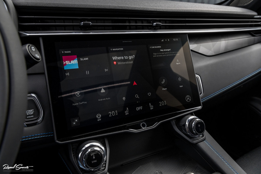 Lynk & Co 01 1.5 Full Black | ALL-IN PRIJZEN – inclusief onderhoud, originele Lynk & Co software-update en 1 jaar BOVAG-garantie | Adaptieve cruise | Panoramadak | Blis | Memory |