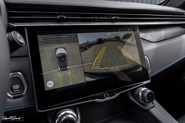 Lynk & Co 01 1.5 Full Black | ALL-IN PRIJZEN – inclusief onderhoud, originele Lynk & Co software-update en 1 jaar BOVAG-garantie | Adaptieve cruise | Panoramadak | Blis | Memory |