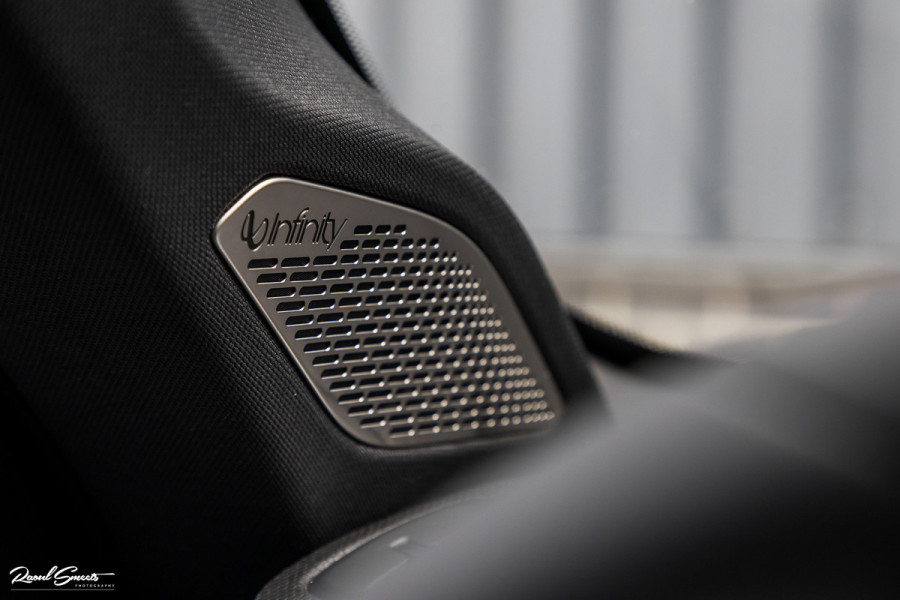 Lynk & Co 01 1.5 Full Black | ALL-IN PRIJZEN – inclusief onderhoud, originele Lynk & Co software-update en 1 jaar BOVAG-garantie | Adaptieve cruise | Panoramadak | Blis | Memory |