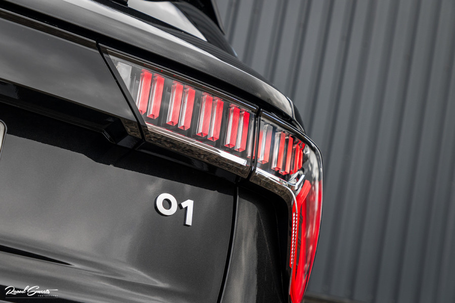 Lynk & Co 01 1.5 Full Black | ALL-IN PRIJZEN – inclusief onderhoud, originele Lynk & Co software-update en 1 jaar BOVAG-garantie | Adaptieve cruise | Panoramadak | Blis | Memory |