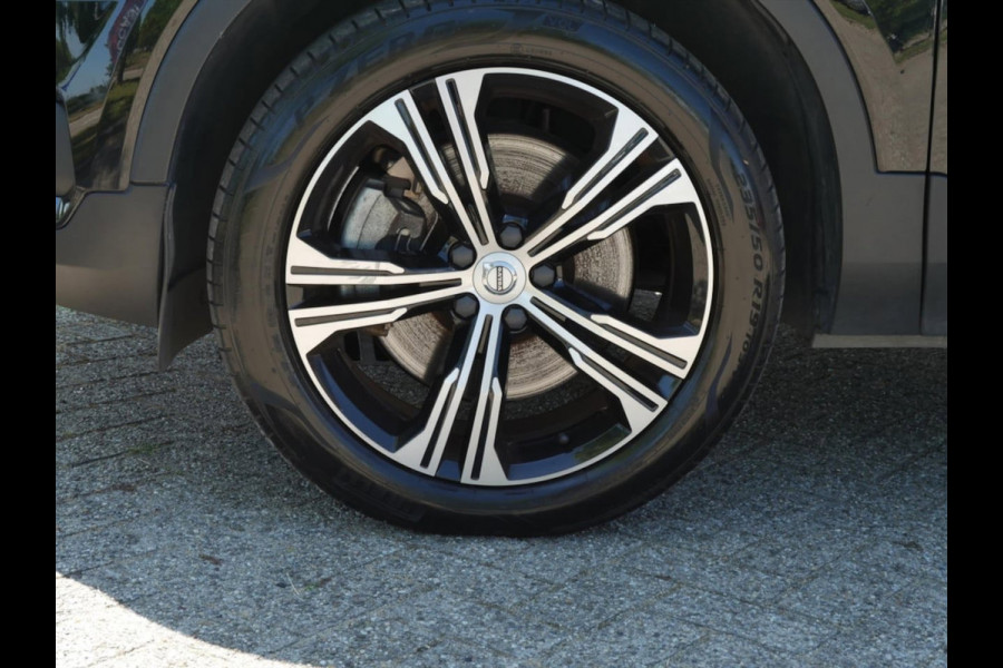 Volvo XC40 1.5 T5 Recharge Business Pro