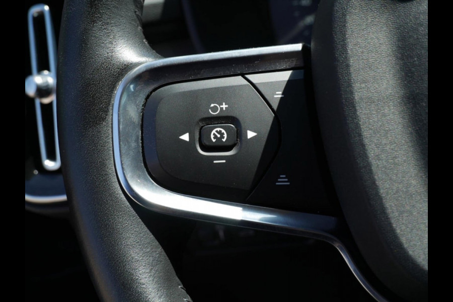 Volvo XC40 1.5 T5 Recharge Business Pro