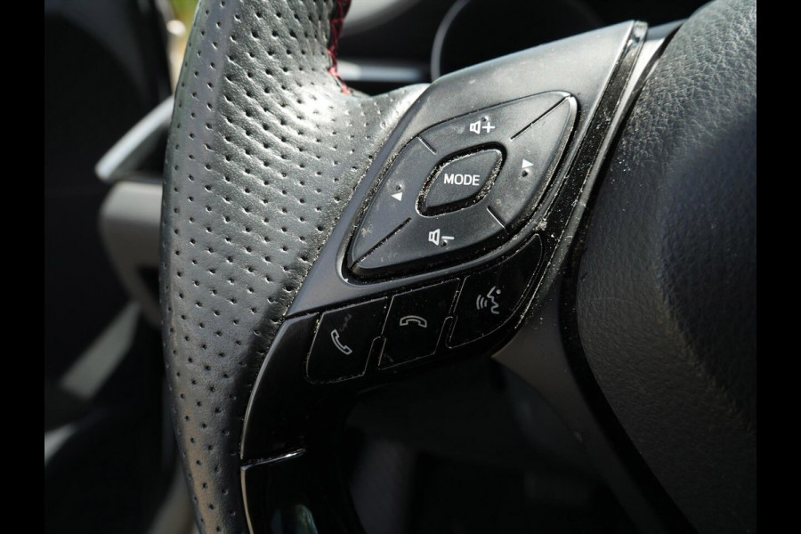 Toyota C-HR 1.8 Hybrid Business GR-Sport Two-Tone | Camera | CarPlay | 19"inch |