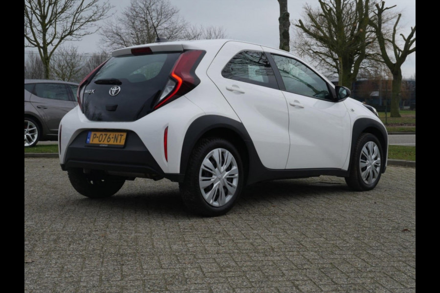 Toyota Aygo X 1.0 VVT-i MT Play