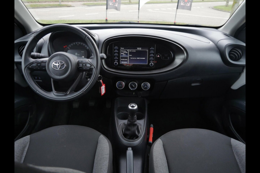 Toyota Aygo X 1.0 VVT-i MT Play
