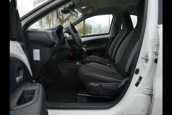 Toyota Aygo X 1.0 VVT-i MT Play