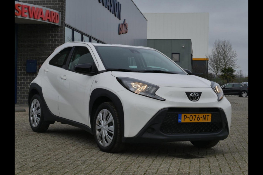 Toyota Aygo X 1.0 VVT-i MT Play