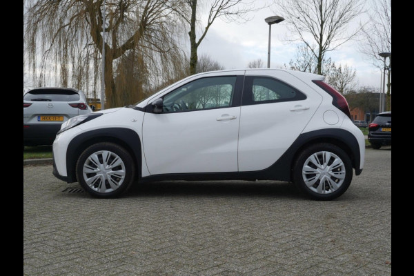 Toyota Aygo X 1.0 VVT-i MT Play