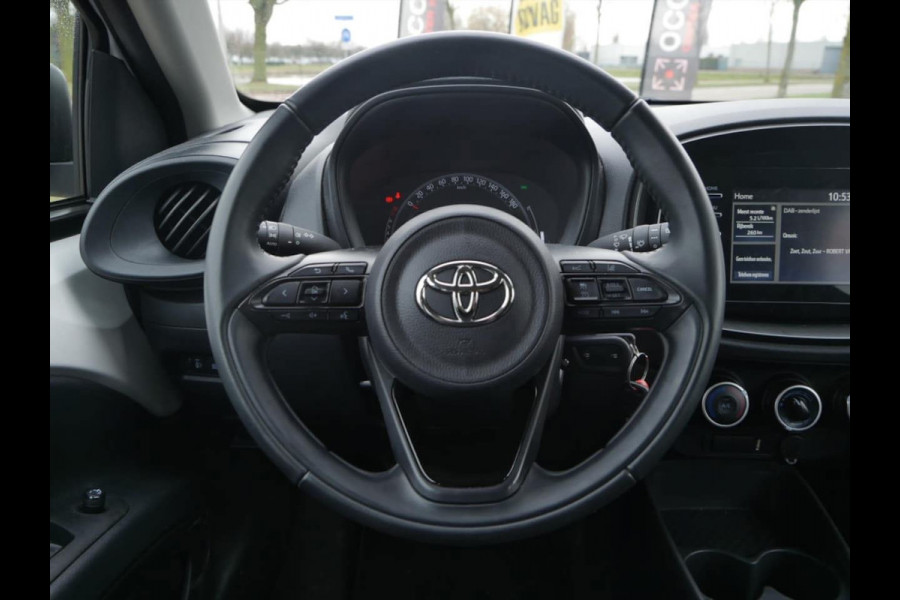 Toyota Aygo X 1.0 VVT-i MT Play