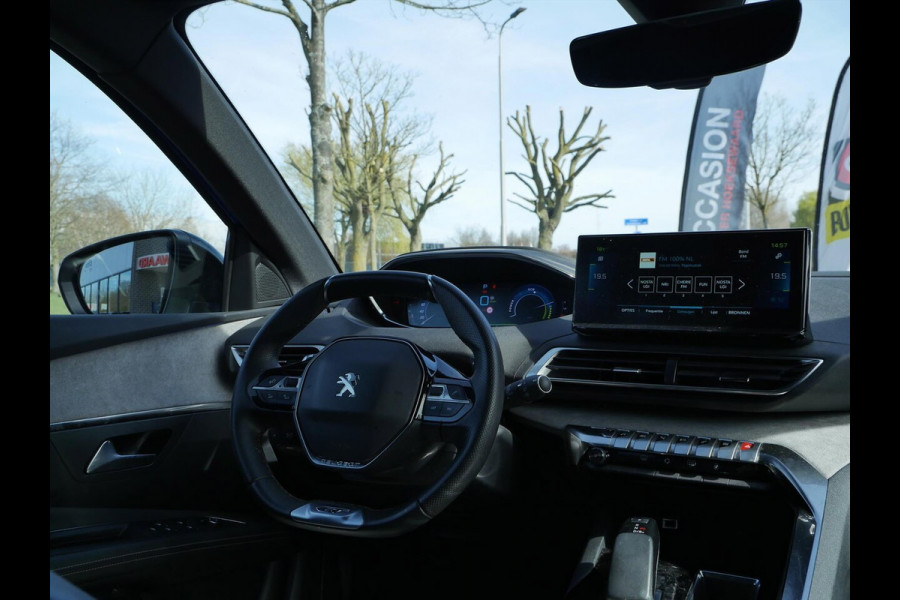 Peugeot 3008 1.6 HYbrid 225 GT