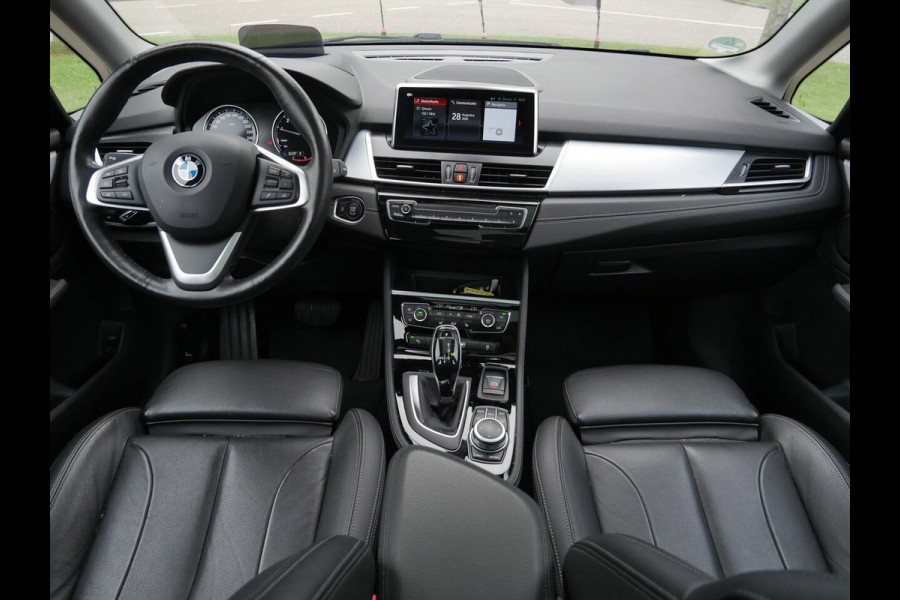 BMW 2 Serie Active Tourer 218ia Automaat High Executive Luxury Edition | Panoramadak | HiFi | Camera |