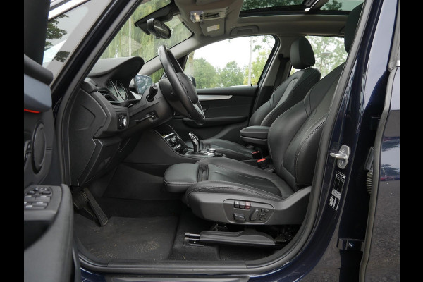 BMW 2 Serie Active Tourer 218ia Automaat High Executive Luxury Edition | Panoramadak | HiFi | Camera |