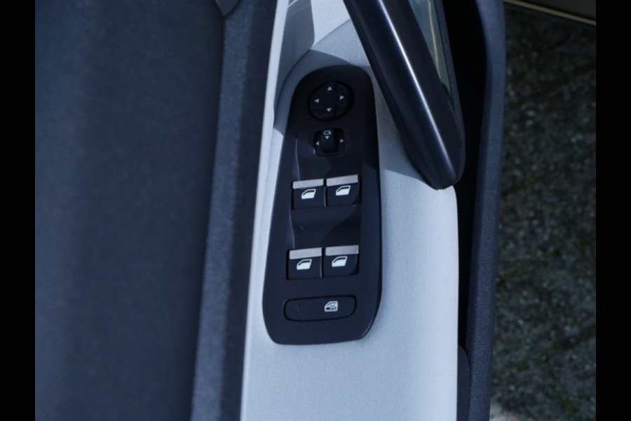 Peugeot 308 SW 1.2 PureTech Blue Lease Premium
