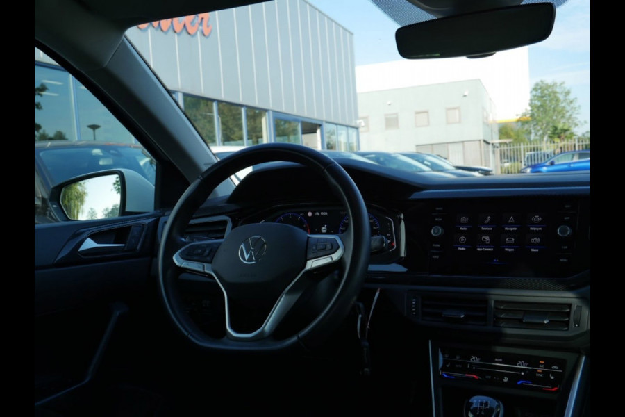 Volkswagen Polo 1.0 TSI Life Business