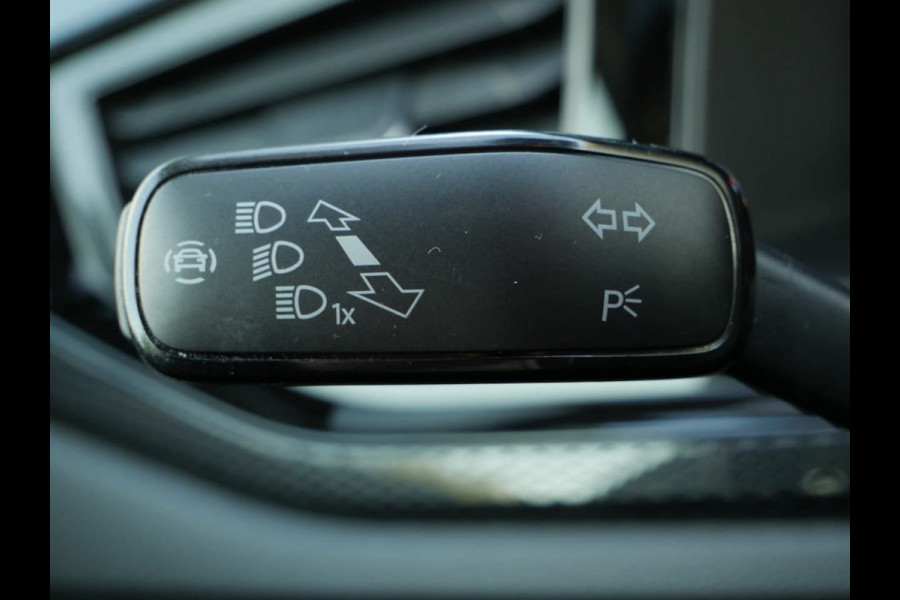 Volkswagen Polo 1.0 TSI Life Business