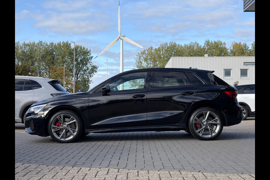 Audi A3 Sportback 45 TFSI e S edition Competition | Matrix LED |  18 inch | B&O Audio | Camera | Adaptive cruise control | Elektrisch verstelbare stoel(en) met geheugen | Head up Display | Keyless entry